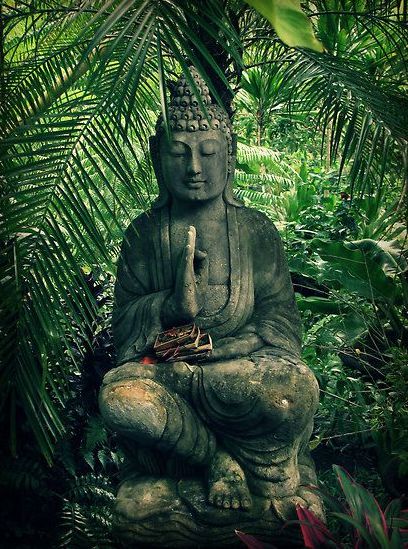 Mahatma Buddha Green Photo