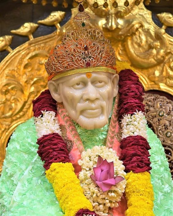 Statue of Shirdi Wale Sai Baba hd Pic